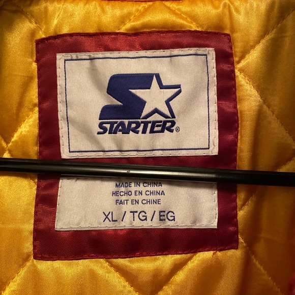 Men’s Cleveland Cavaliers Starter Jacket - Picture 4 of 6